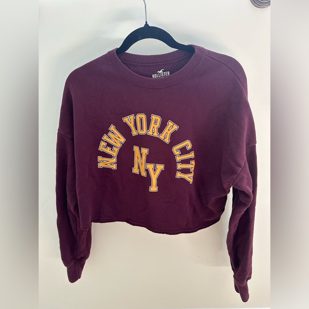 Hollister XS New York City Cropped Sweatshirt